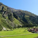Szálloda Gundolf 4*