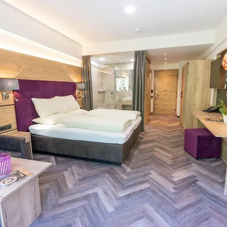 Gundolf Otel