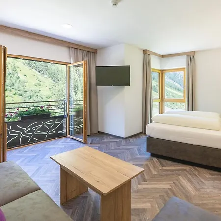 Gundolf Hotel 4*