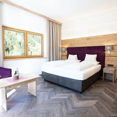 Gundolf Hotel