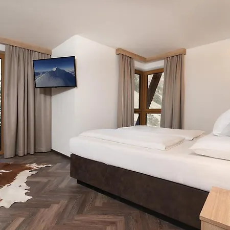 Отель Gundolf 4*