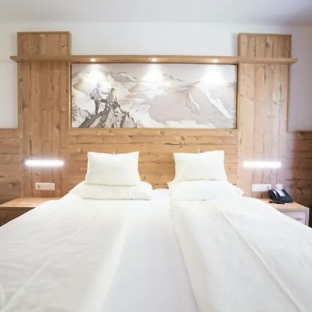 Gundolf Otel