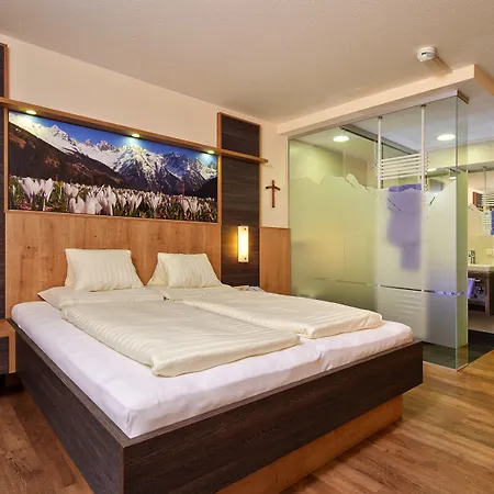 Gundolf Hotel