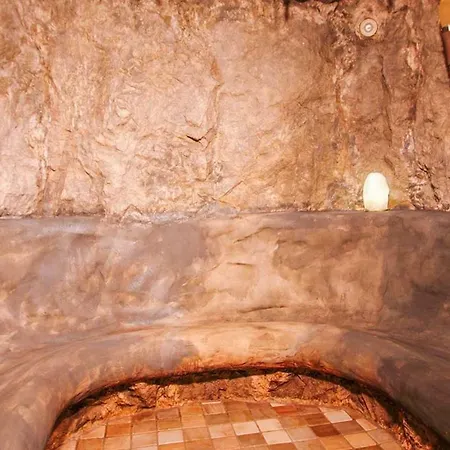 Отель Gundolf 4*