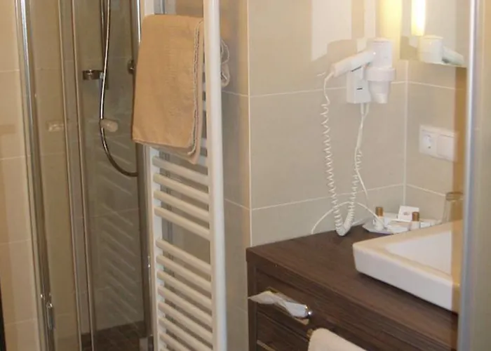 Otel Gundolf Sankt Leonhard im Pitztal